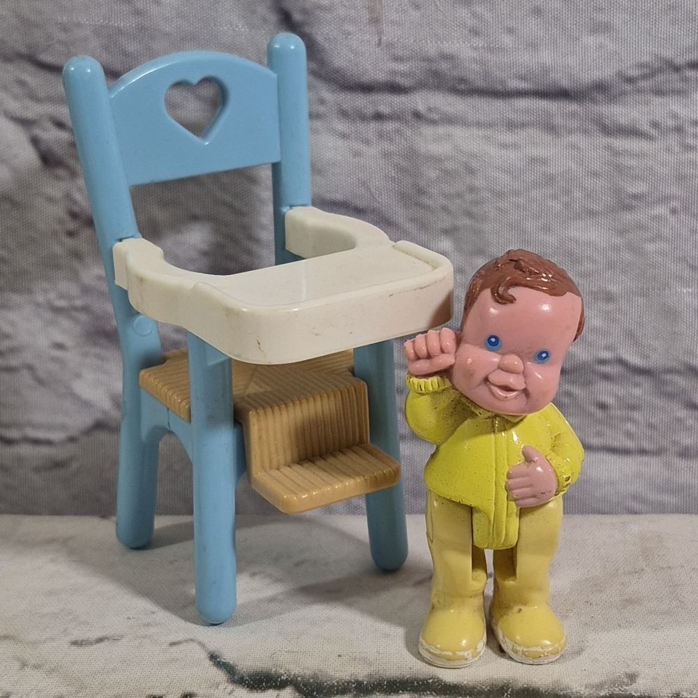 Fisher Price Loving Family Dollhouse‎ BABY Boy Yellow Sleeper 1993 In Highchair
